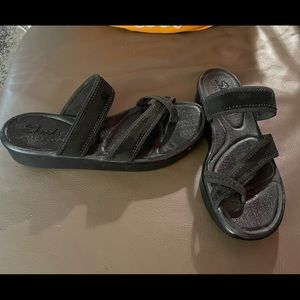 Skechers Luxe Foam sandals, size 9